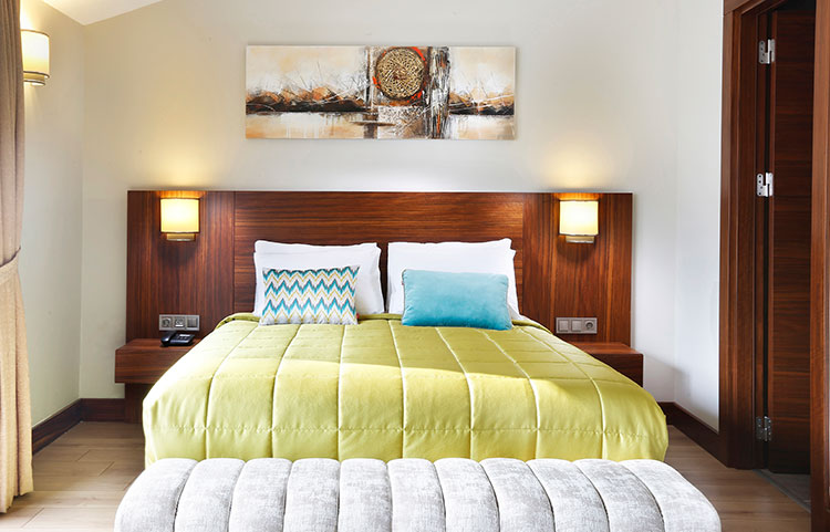 White Orient Suite Room